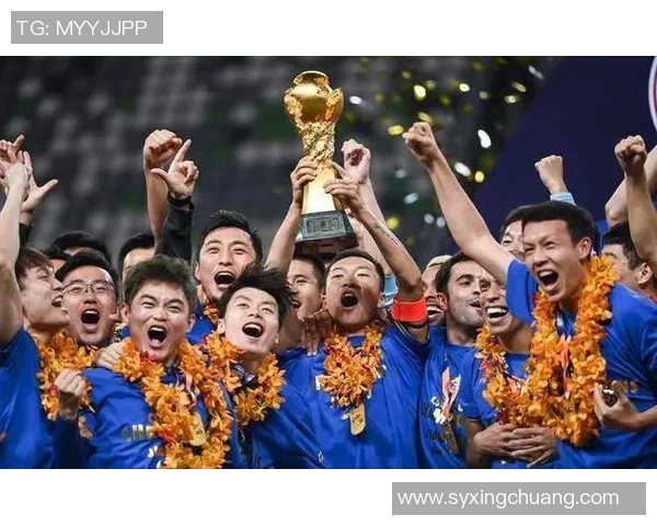 足球传奇退役后再度回归：重燃梦想与激情的旅程